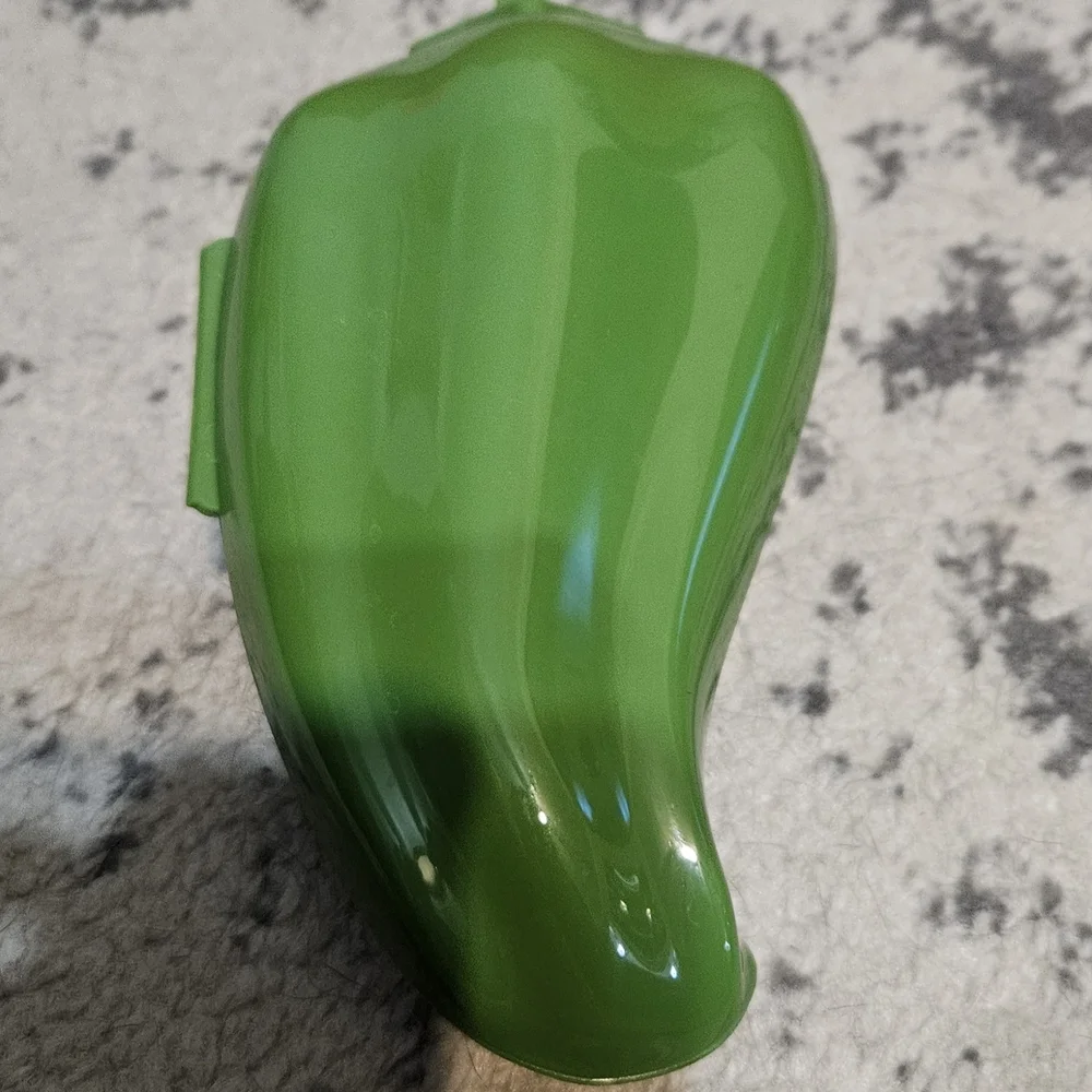 Tupperware Fruit/Vegetable Keeper-green‎ Pepper Keeper Food Preservation Storage